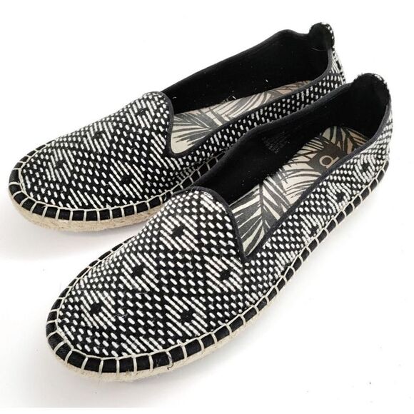 DV DOLCE VITA DESIREE AZTEC ESPADRILLE SLIP ONS SIZE 10 - Picture 1 of 7